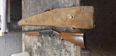 Vendo Benelli 121 de 71cm de cañón y tres estrellas funcionando perfectamente y con roces típicos de uso.
La 10
