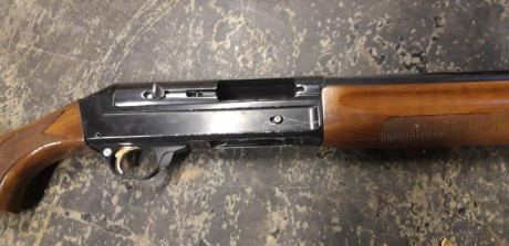 Vendo Benelli 121 de 71cm de cañón y tres estrellas funcionando perfectamente y con roces típicos de uso.
La 32