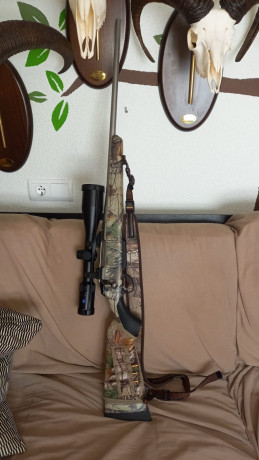 Hola,un amigo vende este equipo prácticamente nuevo.
Tikka t3x acabado inox con culata camuflaje,calibre 02