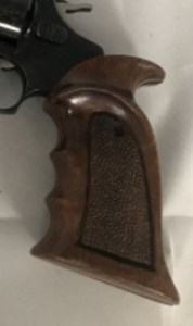 Buenas.

Aunque ya tengo clara que mi primera adquisición para precisión con la F será una ASTRA TS-22, 02
