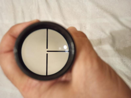 Buenas tardes, arreglando un armario, ha aparecido este visor ZF 6/S carl Zeiss jena DDR. Es muy antiguo. 40