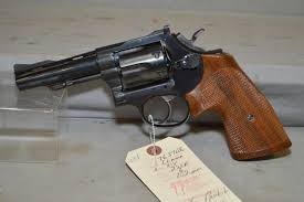Buenas.

Aunque ya tengo clara que mi primera adquisición para precisión con la F será una ASTRA TS-22, 161