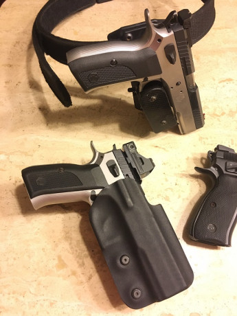Hola compañeros
hace poco adquiri a un colega del foro una pistola de la marca suiza Sphinx AT2000 teniendo 31
