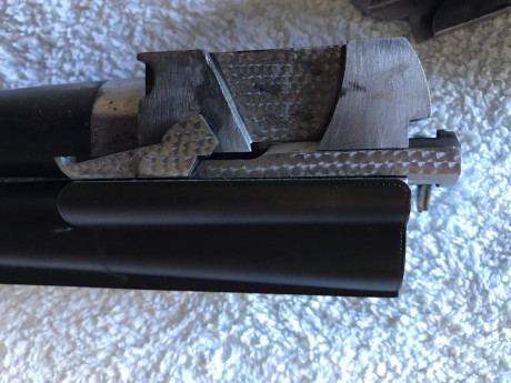 Buenos días, vendo escopeta berezi guernika fabricada en eibar calibre 12/70con cañón de 70cm, cañón de 52