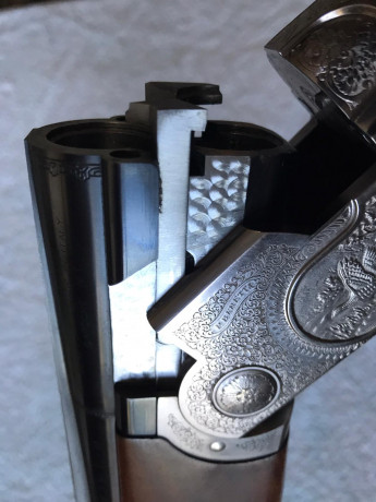 Buenos días, vendo mi beretta Sporting silver pigeon 2, por no usar, tendrá tirados unos dos cajones de 22