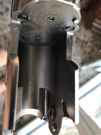 Buenos días, vendo mi beretta Sporting silver pigeon 2, por no usar, tendrá tirados unos dos cajones de 21
