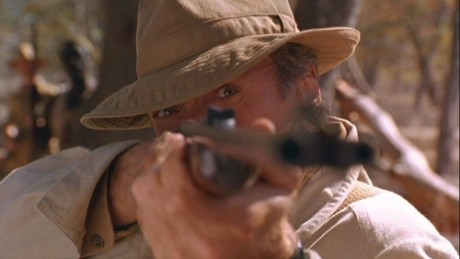 Compañeros,

En vista de las ganas de algunos (Elcafe, Wilcow, Vrakk, etc) por adivinar armas de películas 50