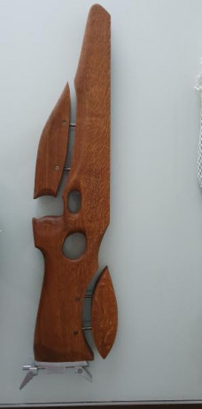 Hola, es una culata nueva para diestros, la vendo por 250€ 00