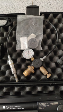 EN MUY BUEN ESTADO,COMO NUEVA.SE INCLUYE VISOR 4-20X60 Y TUBO DE 30 CON 1/10 MOA Y RETÍCULA MIL DOT,BIPODE 70