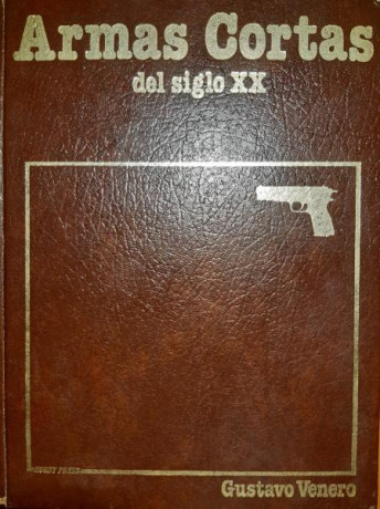 No sabía a qué hilo subir este tema. A lo largo de los años he ido coleccionando, además de cientos de 120