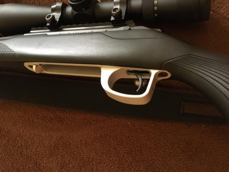 Pongo a la venta este TIkka tx3 lite, culata regulable, disparador a pelo, y pieza cubre disparador
 Y 01