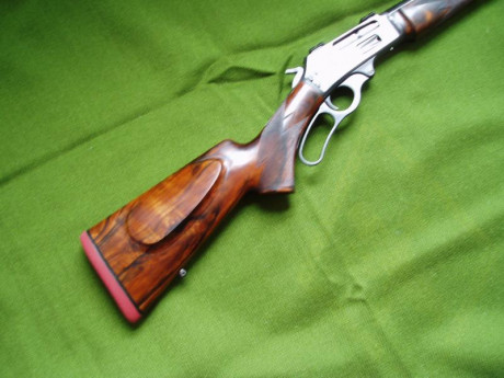 Vendo rifle de palanca Marlin 444 SS.
Tiene la culata y guardamanos  de raíz de nogal realizada por Diego 01