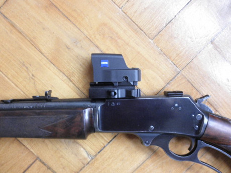 Vendo rifle de palanca Marlin 444 SS.
Tiene la culata y guardamanos  de raíz de nogal realizada por Diego 20