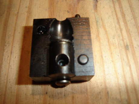 Vendo molde artesanal ojival para revolver, calibre .454 fabricado por Hock, estados unidos. 
Poco uso, 01