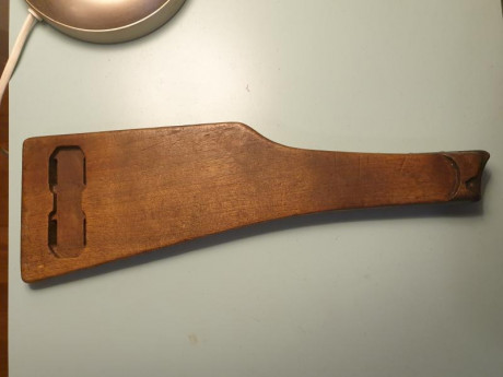 Artículos raros en buen estado.
Gastos de envío internacional 25 euros
Dos fundas para un Mauser 850 euros
Stock 10