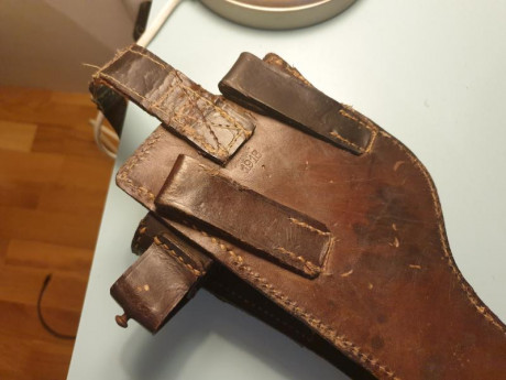 Artículos raros en buen estado.
Gastos de envío internacional 25 euros
Dos fundas para un Mauser 850 euros
Stock 20