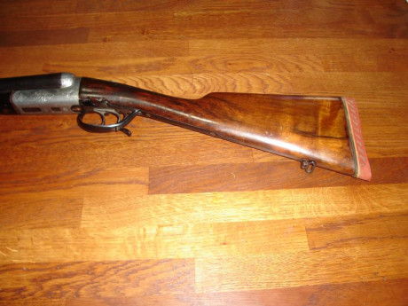 Vendo escopeta St.Etienne calibre 12, modelo IDEAL, posiblemente data de la decada de los años 30. 
Guiada 11
