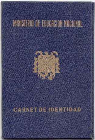  EN RECUERDO Y HOMENAJE A LOS QUE YA NO ESTÁN. 

Si pones en  GOOGLE   PASAPORTES EN LA MEMORIA  da igual 70