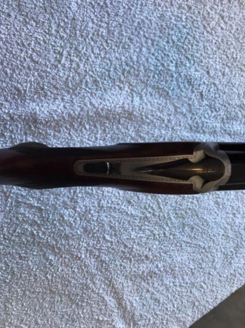 Buenos días, vendo escopeta berezi guernika fabricada en eibar calibre 12/70con cañón de 70cm, cañón de 82