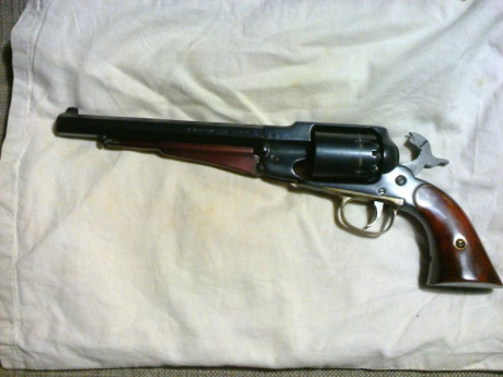 Vendo por no tenerlo en uso el revolver de referencia, en perfecto estado de funcionamiento, pavonado 01