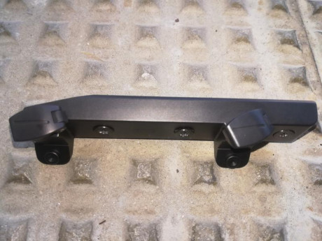 Monturas blaser original de carril sr para visores swarovski o khales, como nuevas. Envio incluido 300€.
Tambien 01