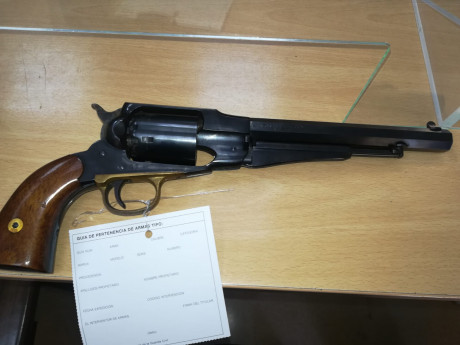 Hola a todos , un amigo por dejar la afición vende su pareja de revólveres de avancarga modelo Remington 02