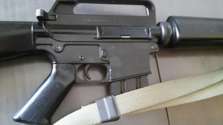 Hola. Vendo M-16 del tipo utilizado en Vietnam, en calibre 22, perfecto estado. Dos cargadores uno original 00