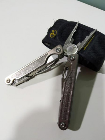 Vendo Leatherman Charge tti (versión cachas titanio) en perfecto estado, con extras de alargo y juego 00