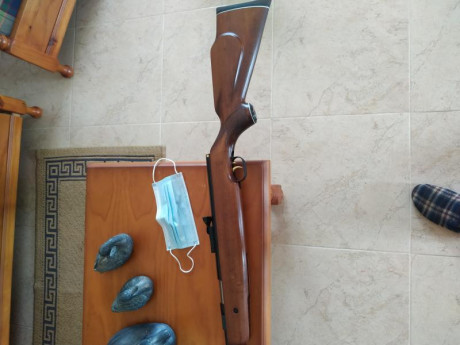 Hola, vendo weihrauch hw77k calibre 4.5 modelo antiguo con la inscripcion made in west germany en el cañón 20