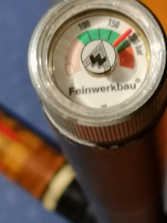 Vendo estas bombonas caducadas pero plenamente operativas a un estupendo precio: 
2 bombonas PCP para 01