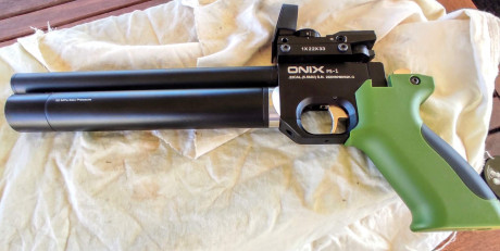 PISTOLA PCP ONIX PS-1 calibre 22  pues no me acostumbro a ella
Acompañado de Visor Punto Rojo Holográfico 02