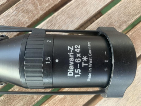 Se vende genial visor para batidas zeiss Diavari-Z 1,5-6x42.
Se vende por cambio a otro de más rango que 00