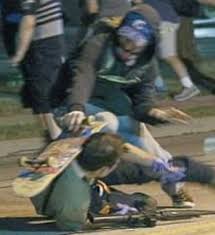 A todos nos importan la vidas de los negros: "black lives matter".

¿Y las de los blancos?

Hace 141