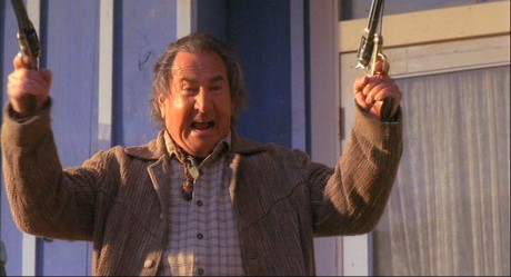 Compañeros,

En vista de las ganas de algunos (Elcafe, Wilcow, Vrakk, etc) por adivinar armas de películas 170