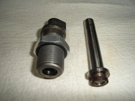 Vendo wad cutter RCBS para hacer tacos de 12 m/m de diametro y 3 m/m de grosor.
Se instala en cualquiera 01