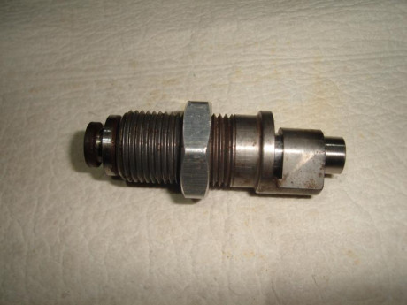 Vendo wad cutter RCBS para hacer tacos de 12 m/m de diametro y 3 m/m de grosor.
Se instala en cualquiera 00