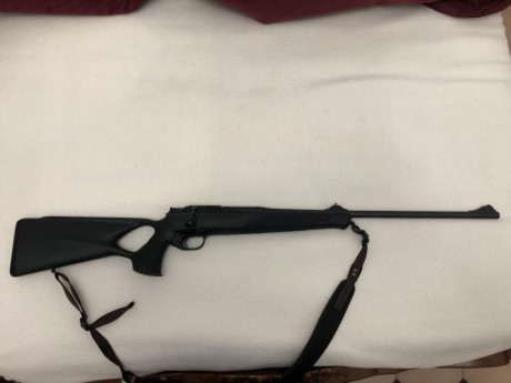 Cambio este blaser R8 succes calibre 8x68s el rifle está nuevo ya que no tiene un año y no ha tirado ni 02