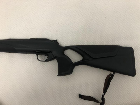 Cambio este blaser R8 succes calibre 8x68s el rifle está nuevo ya que no tiene un año y no ha tirado ni 01