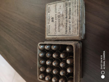 Hola. Ha llegado a mis manos una caja de 9 largo fabricada en 1927 en bastante buen estado. ¿Alguien sabe 00