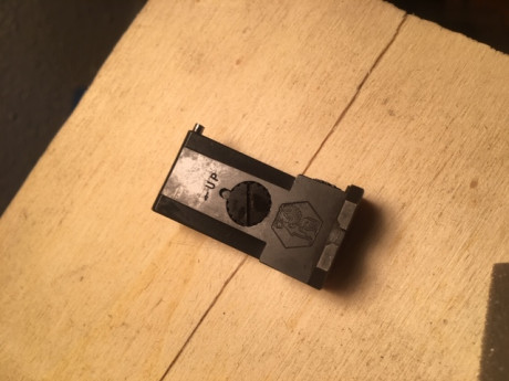 Hola compañeros
hace poco adquiri a un colega del foro una pistola de la marca suiza Sphinx AT2000 teniendo 42