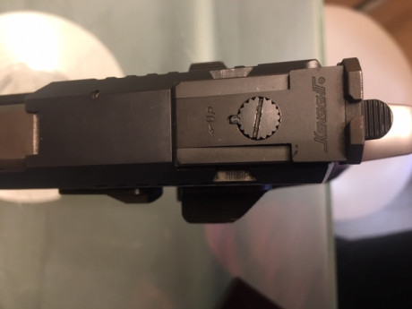 Hola compañeros
hace poco adquiri a un colega del foro una pistola de la marca suiza Sphinx AT2000 teniendo 40
