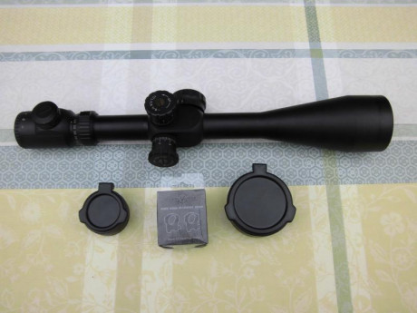Hola, vendo visor XDoptics 10-40x60 reticula "Y Tac" con monturas altas picatinny de regalo. 02