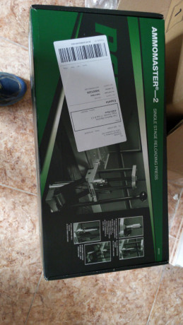 Hola. 

Poco más que decir. Vendo prensa Ammomaster2 nueva. Ni si quiera la he desempaquetado. La compré 21