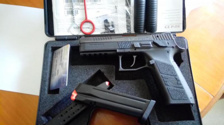  Pistola 9mm CZ P-09 Angel Guardian   nueva.  Maletín con documentación y accesorios.   Dos cargadores 00
