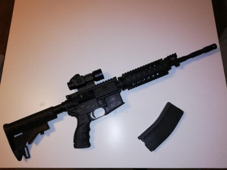 Se vende M4A1 replica gas blow back uper and lower receiver Marca vltor mur1 Troy guardamanos táctico 01