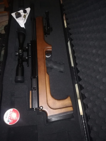 Hola a todos, un amigo vende por dejar la afición su
Carabina Cometa Orión Bull Pup , PCP
Calibre 4,5
Visor 02