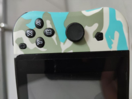 Hola, pues cambio Nintendo Switch usada pero en perfecto Estado de funcionamiento,la consola es libre(pirate) 01