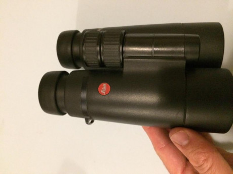 Prismáticos Leica Ultravid 10x42 en perfecto estado. Prácticamente sin uso. Preferible trato en mano. 10