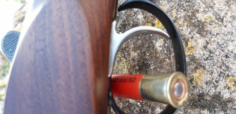 Se vende paralela  marca stinger calibre 410 . Escopeta ideal para principiantes y para el puesto de perdiz. 40
