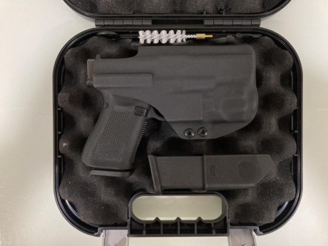 Se vende pistola Glock 19 Gen5 con linterna táctica Streamlight TLR-8 con láser, en calibre 9mm. Se le 02